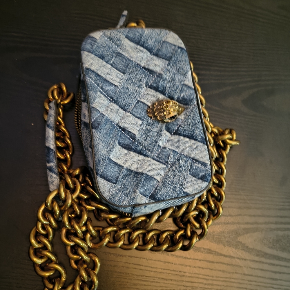 Kurt Geiger Blue Denim Camera Shoulder Bag with Gold Chain - Picture 3 of 10